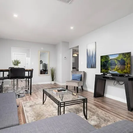 The Palms At Middle River Terrace 1